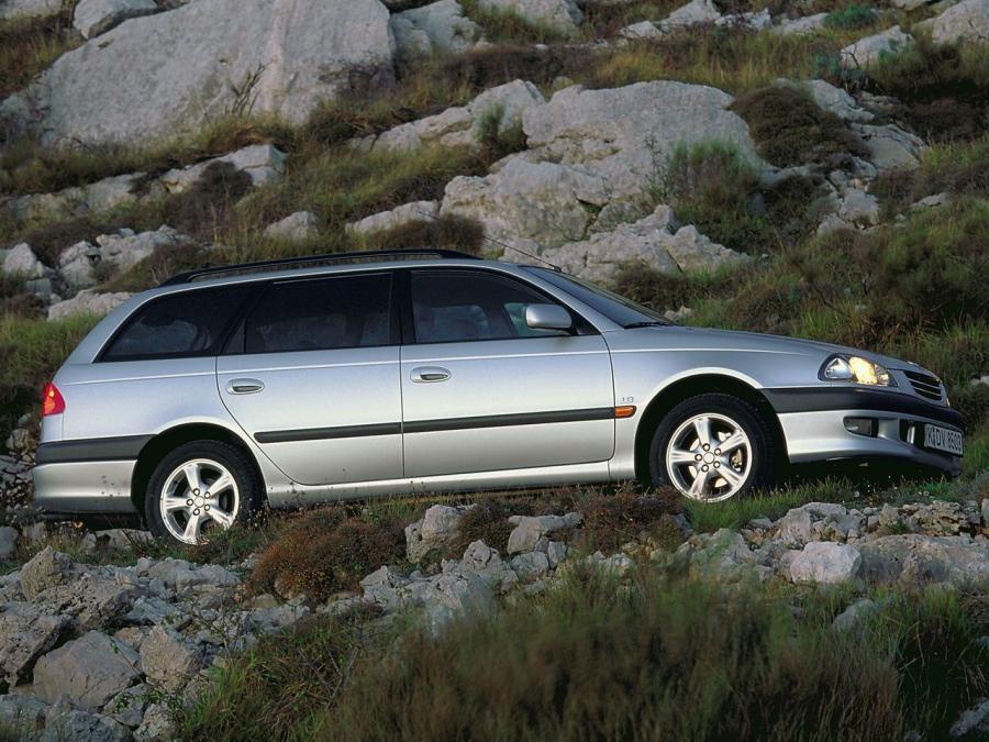  Toyota Avensis Wagon 1997 года  (фото 5 из 7)